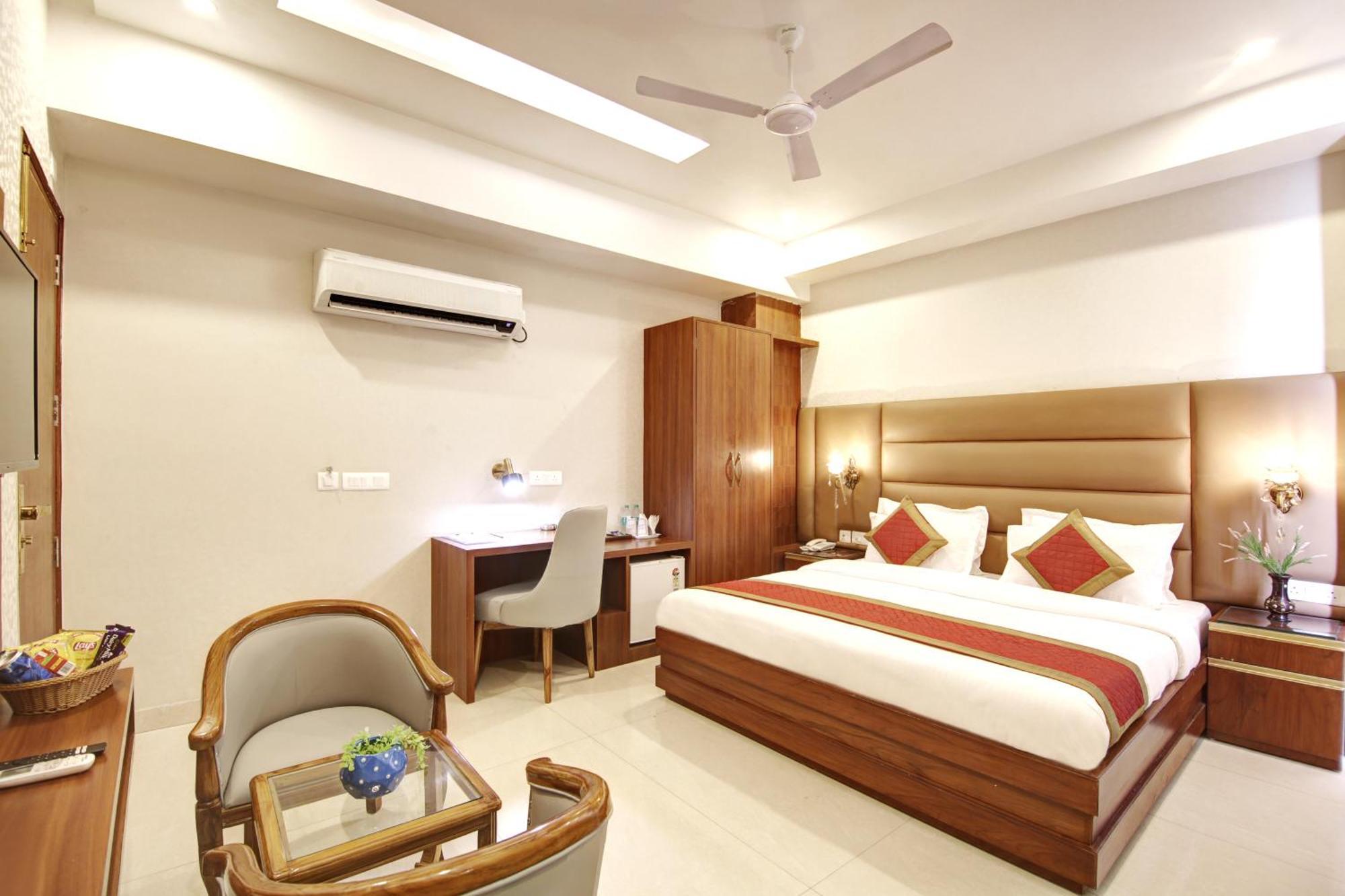 Marks Hotel & Banquet Νόιντα Εξωτερικό φωτογραφία