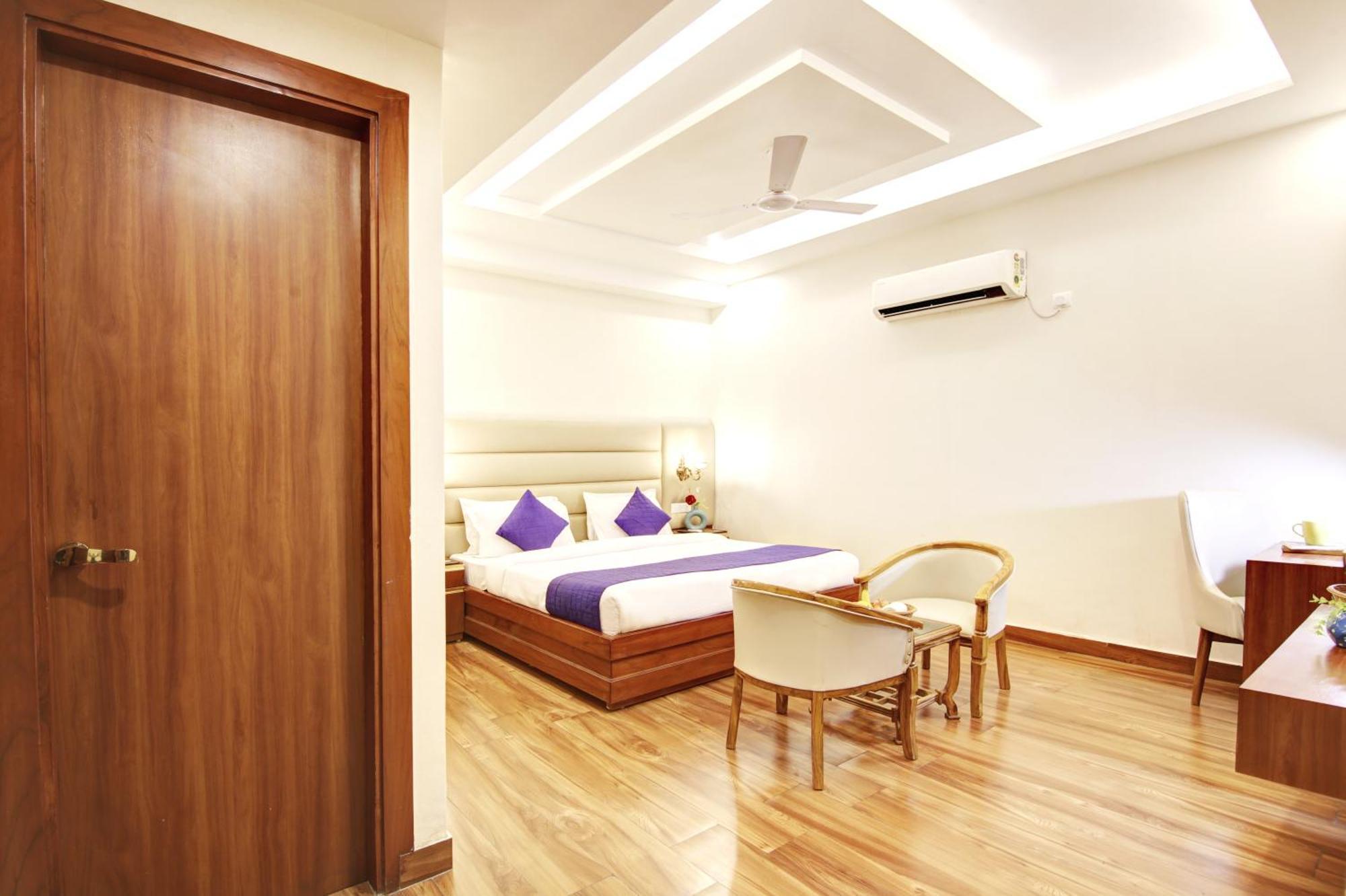 Marks Hotel & Banquet Νόιντα Εξωτερικό φωτογραφία