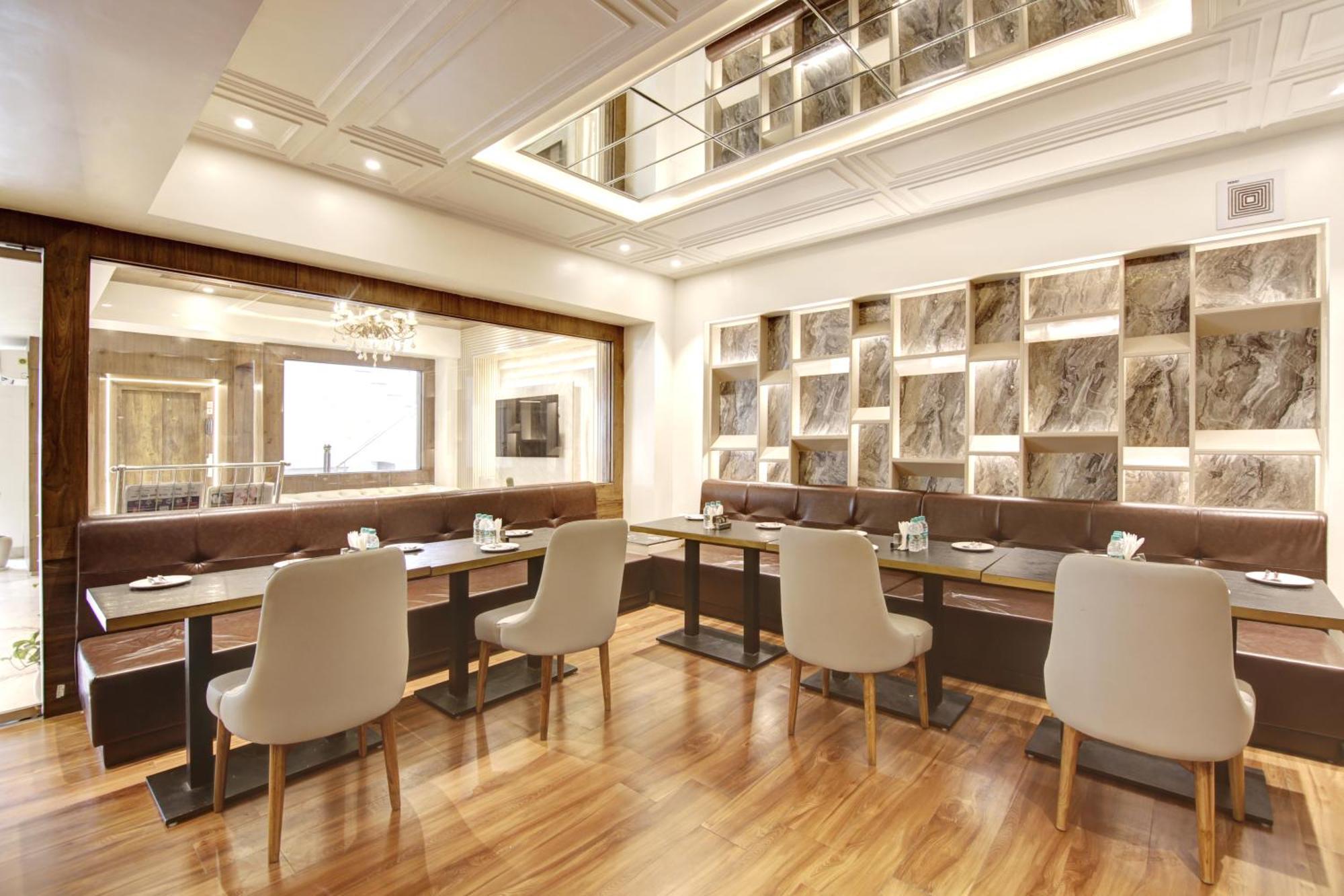 Marks Hotel & Banquet Νόιντα Εξωτερικό φωτογραφία
