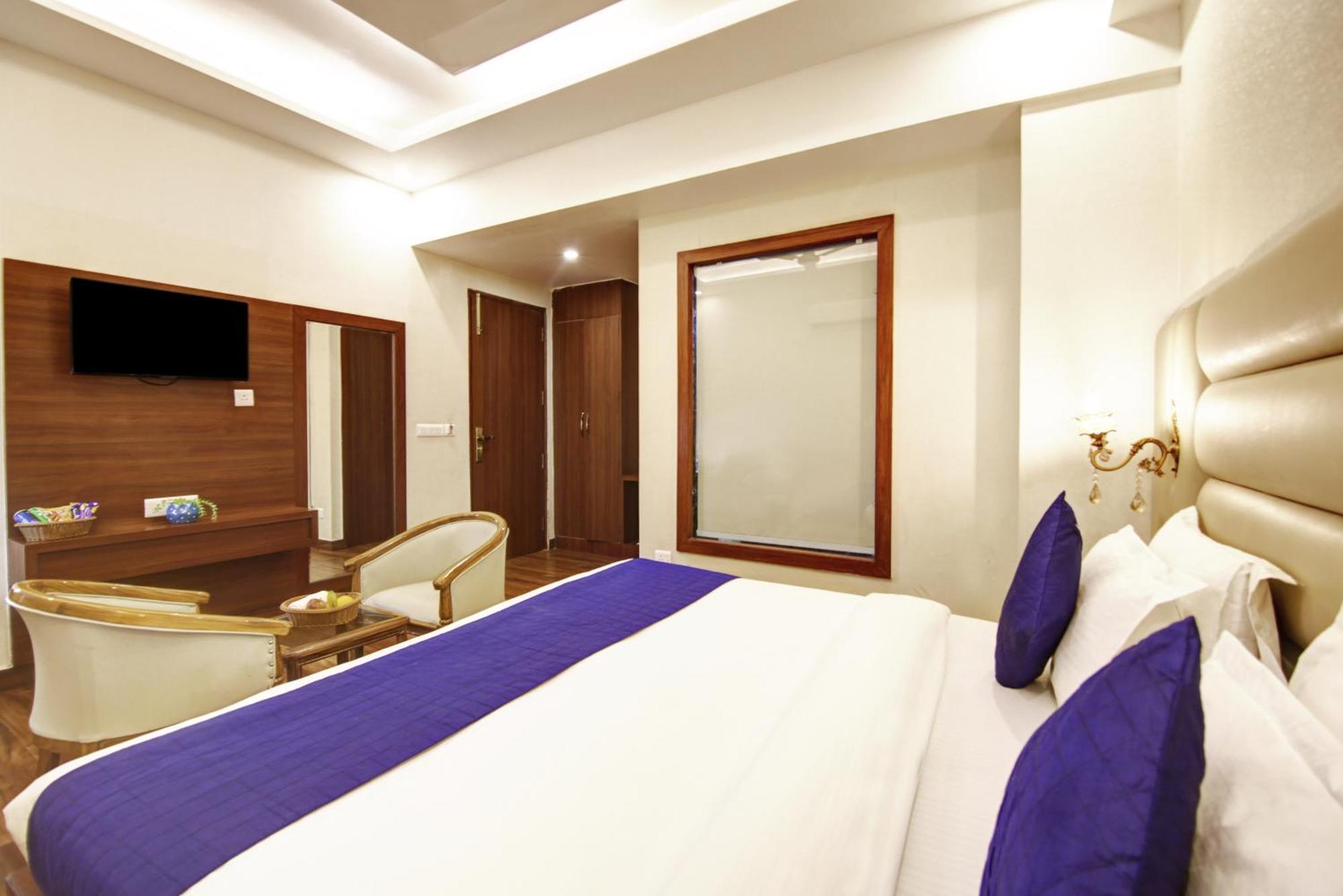 Marks Hotel & Banquet Νόιντα Εξωτερικό φωτογραφία
