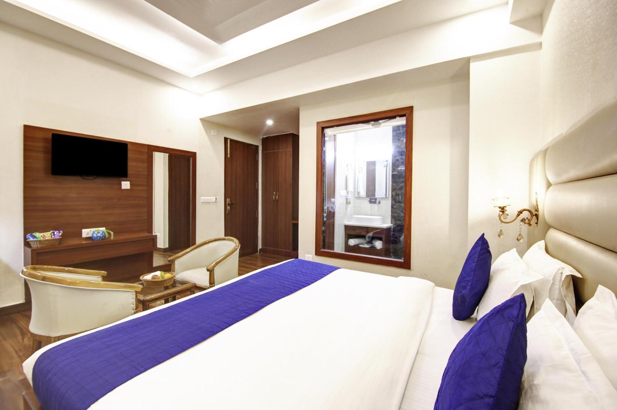 Marks Hotel & Banquet Νόιντα Εξωτερικό φωτογραφία