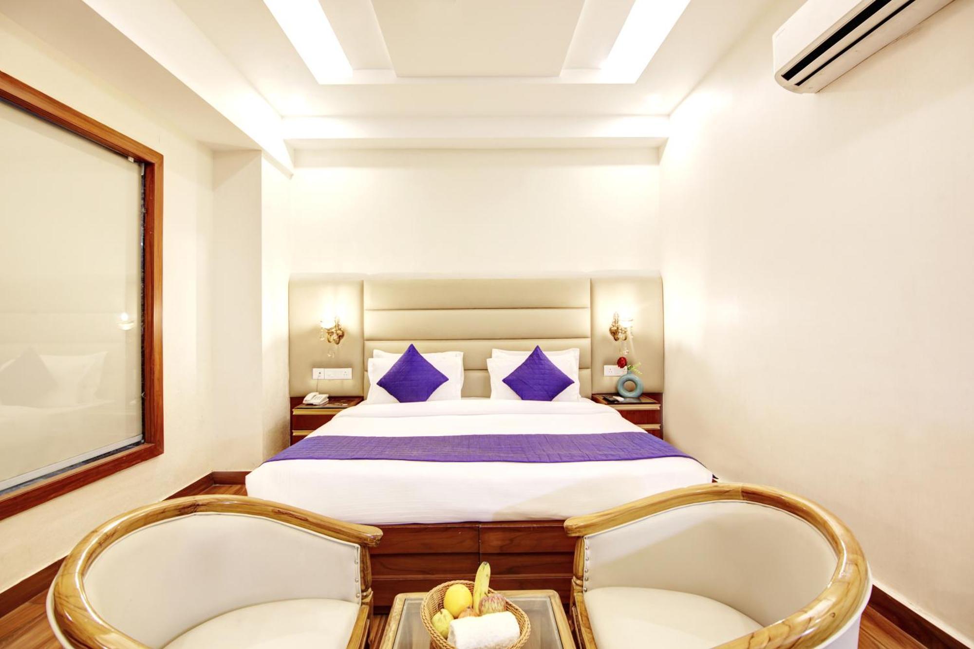 Marks Hotel & Banquet Νόιντα Εξωτερικό φωτογραφία