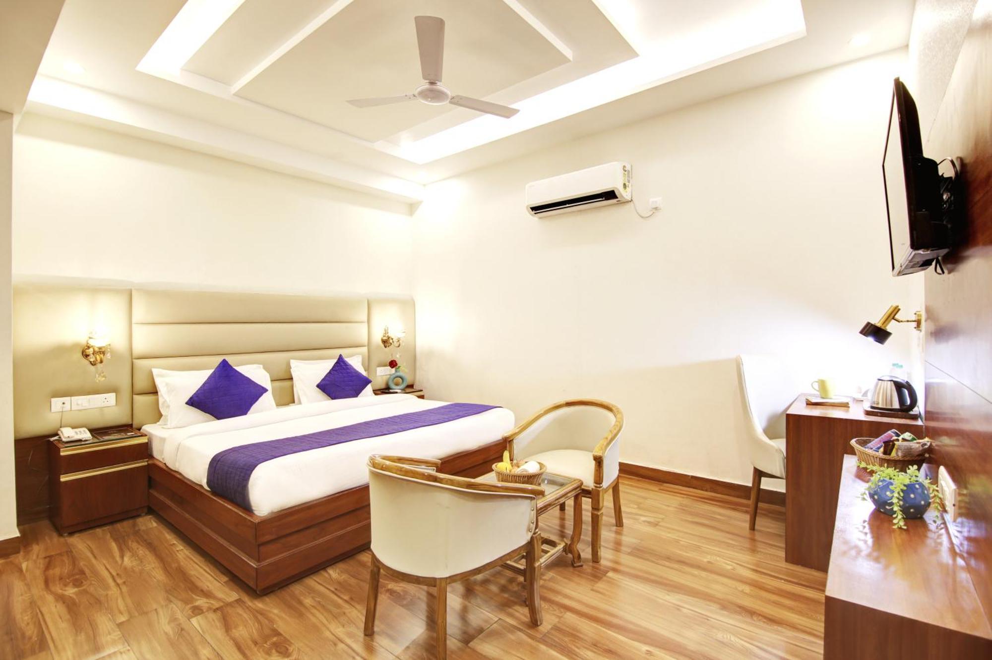 Marks Hotel & Banquet Νόιντα Εξωτερικό φωτογραφία