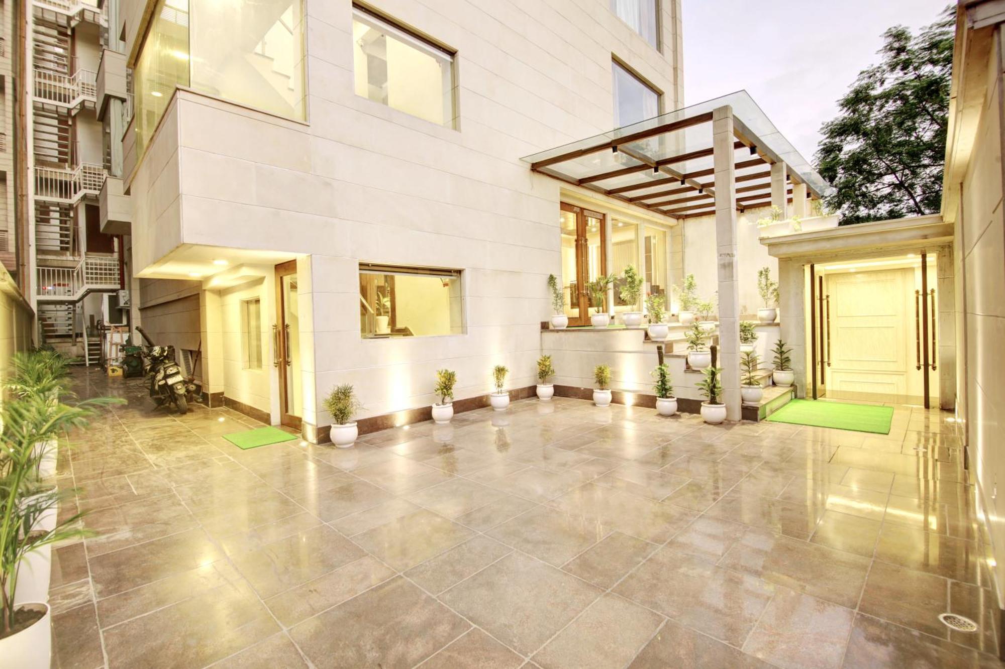 Marks Hotel & Banquet Νόιντα Εξωτερικό φωτογραφία