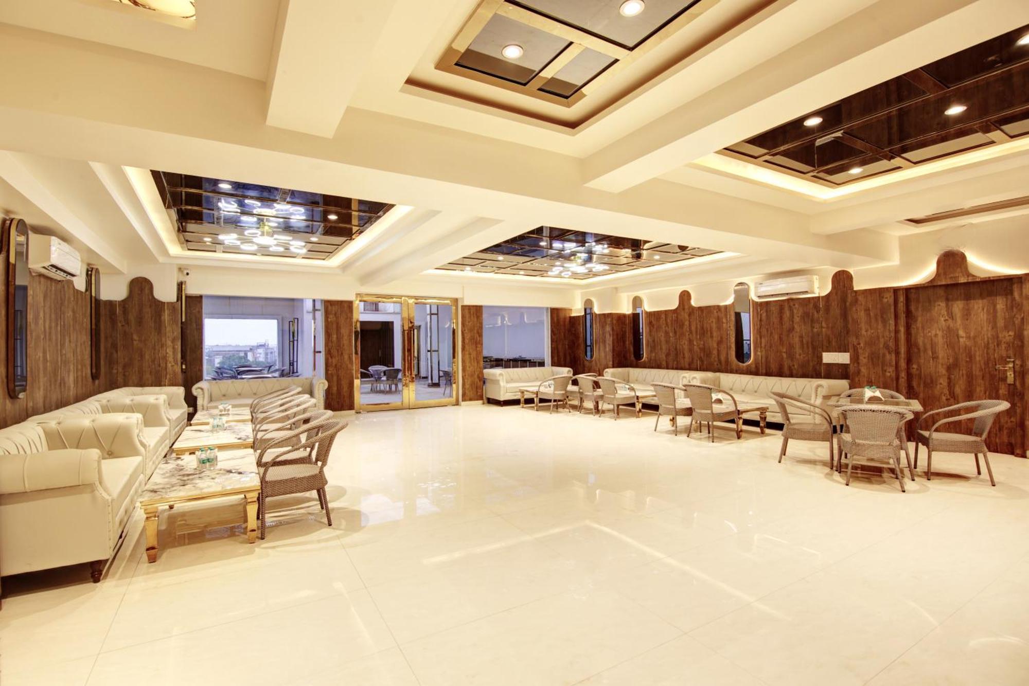 Marks Hotel & Banquet Νόιντα Εξωτερικό φωτογραφία