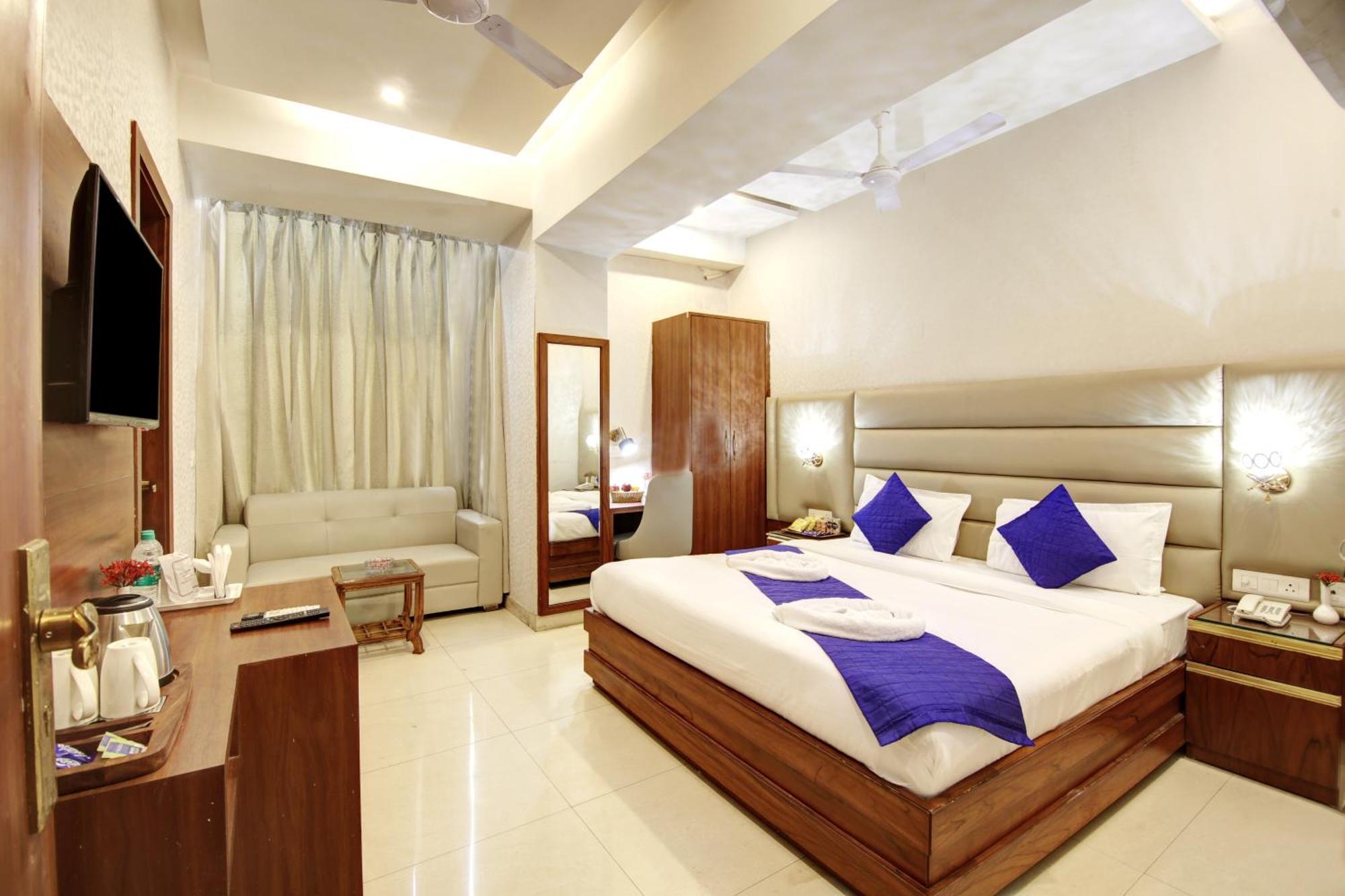 Marks Hotel & Banquet Νόιντα Εξωτερικό φωτογραφία