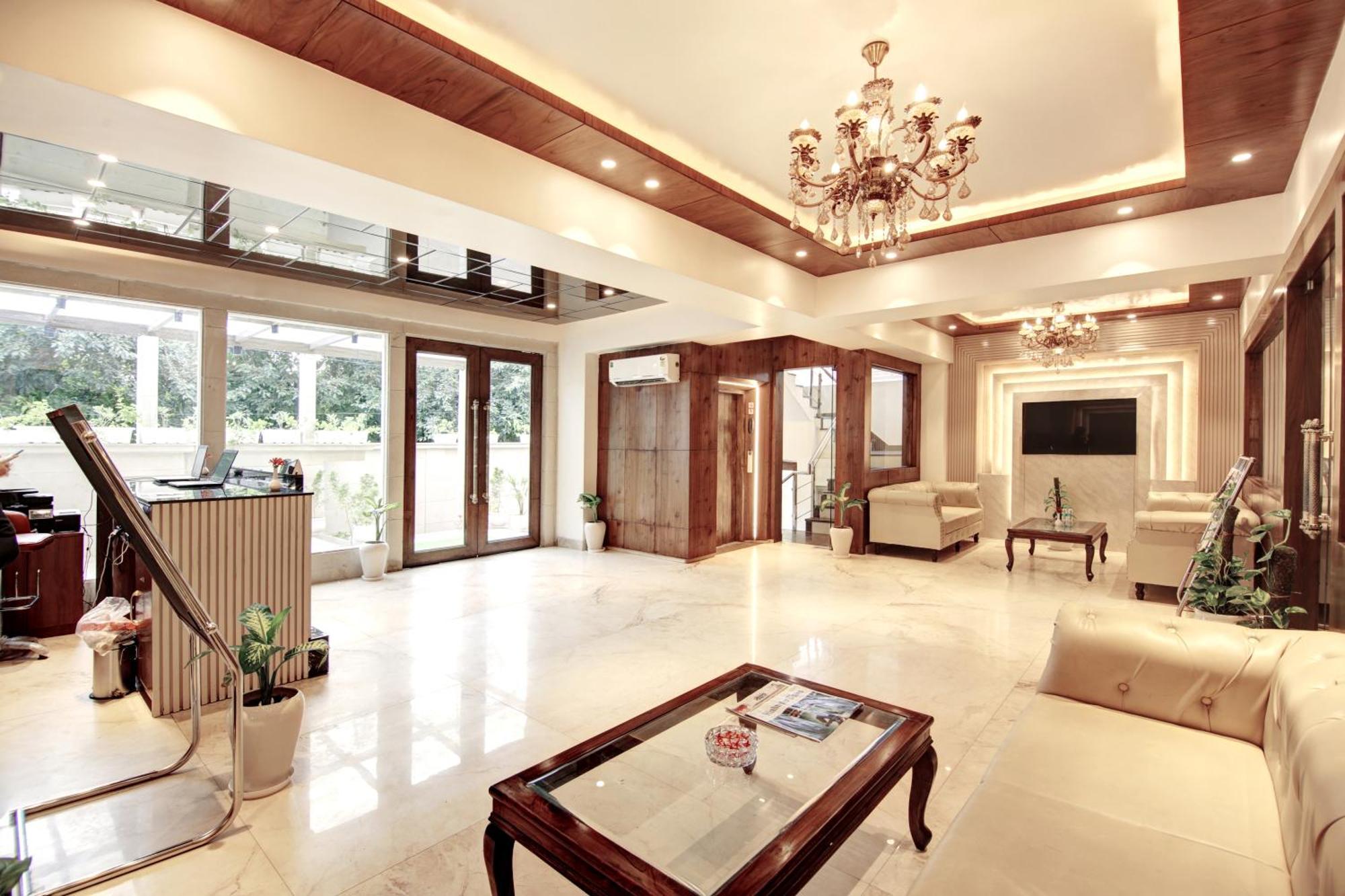 Marks Hotel & Banquet Νόιντα Εξωτερικό φωτογραφία