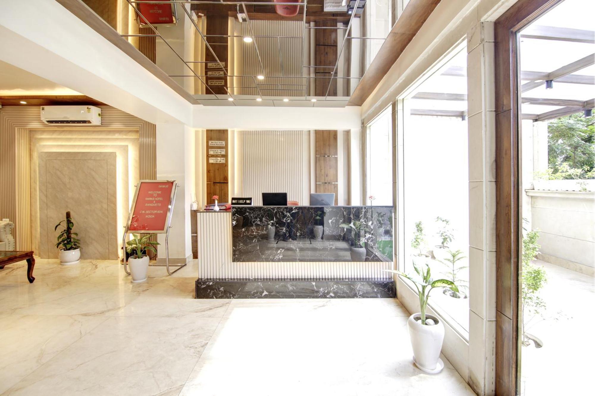 Marks Hotel & Banquet Νόιντα Εξωτερικό φωτογραφία