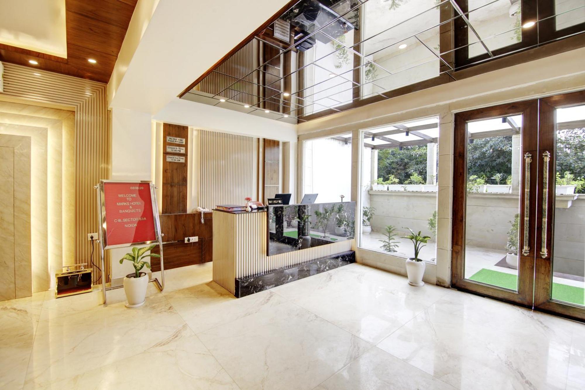 Marks Hotel & Banquet Νόιντα Εξωτερικό φωτογραφία